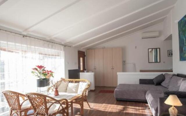 Haus Mirela