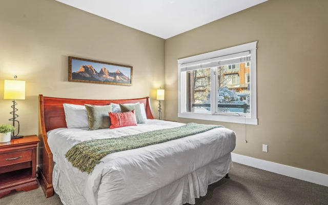 2 Bedroom Condo .Pool .Hot Tub .Gym .Spa