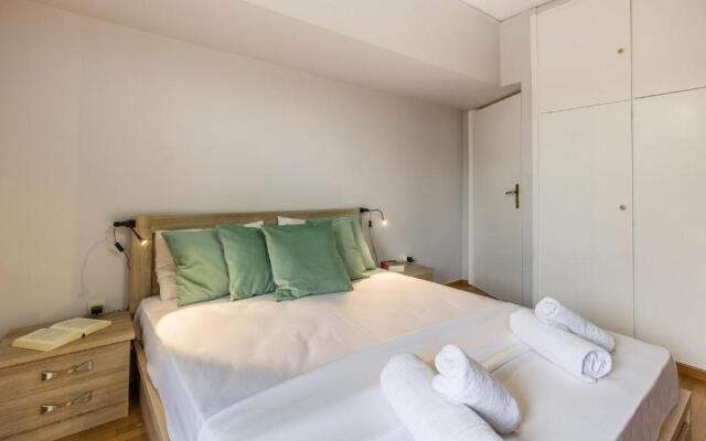 Holodek Apartments : Parthenon
