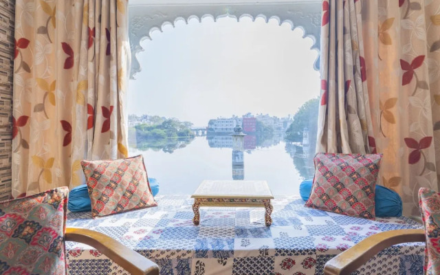 Hotel Natural Lake View