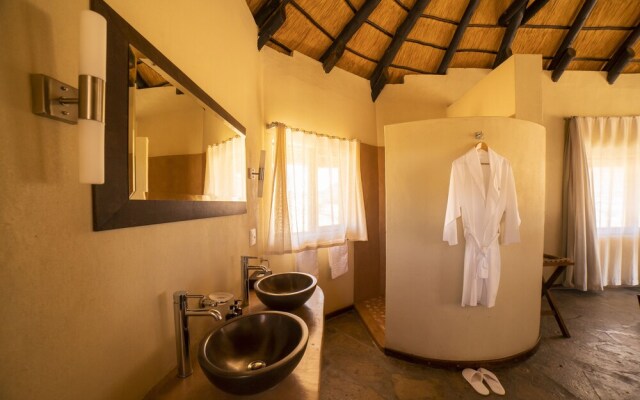 Sandfontein Lodge & Nature Reserve