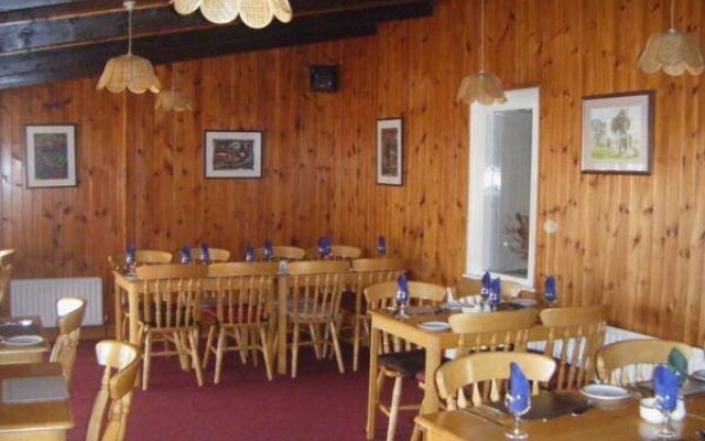 Mountshannon Hotel