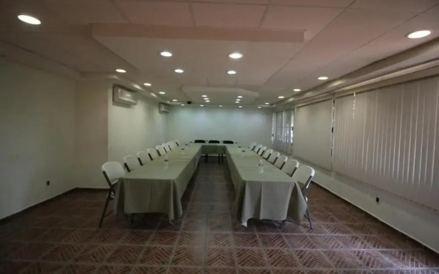 Hotel Villa Blanca Suites