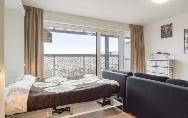 Spacious Studio With Storage Room