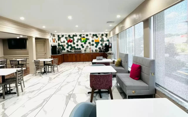 Suburban Studios McDonough South I-75