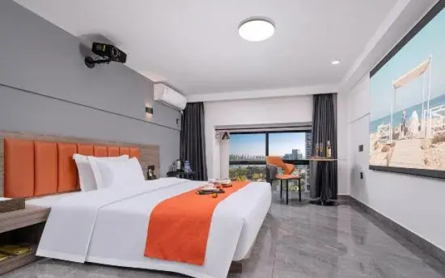 Yuejiang Hotel (Changsha Yanghu New Town Subway Station)