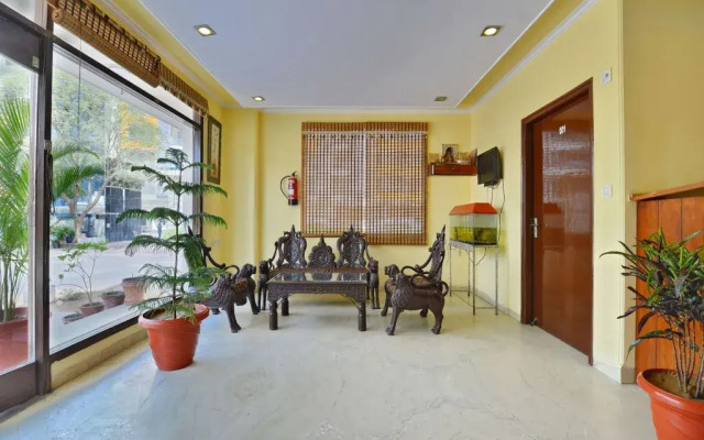 OYO 12957 Hotel Silver Plaza