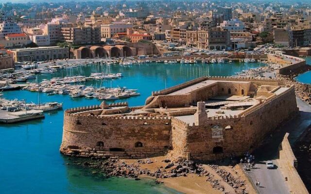 Heraklion Old Port Apartments