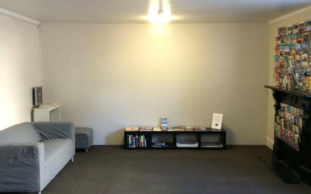 Glenelg Beach Hostel