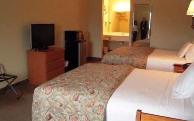 Country Hearth Inn & Suites - Piedmont