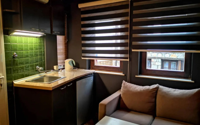 Small Luxury En suites ELEONOR