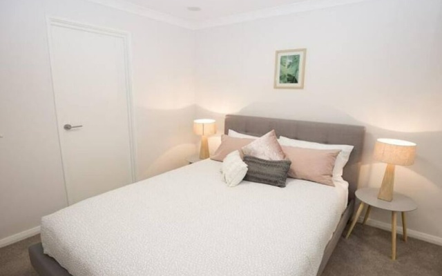 Yaran Suites – Guest Rooms – Rockingham