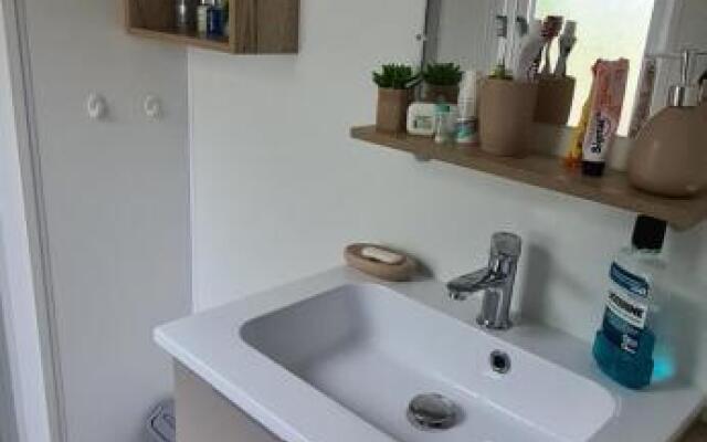 Mobilhome 2 ch,1 salon 40m2 de Charme dans camping ***