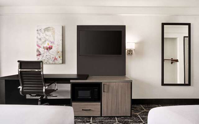 La Quinta Inn & Suites by Wyndham Hesperia Victorville