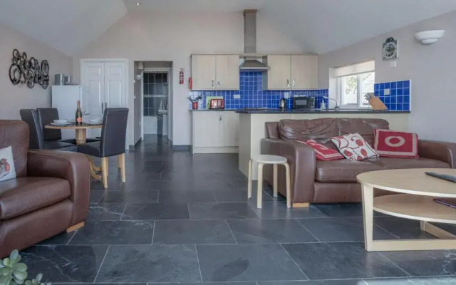 Manor View - 1 Bedroom Apartment - Pendine