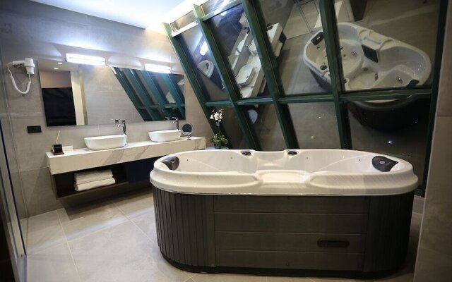 Astoria Luxury & Spa