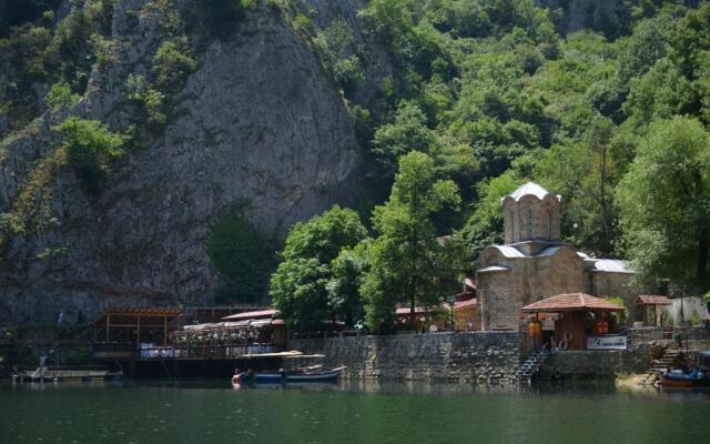 Canyon Matka Nature House