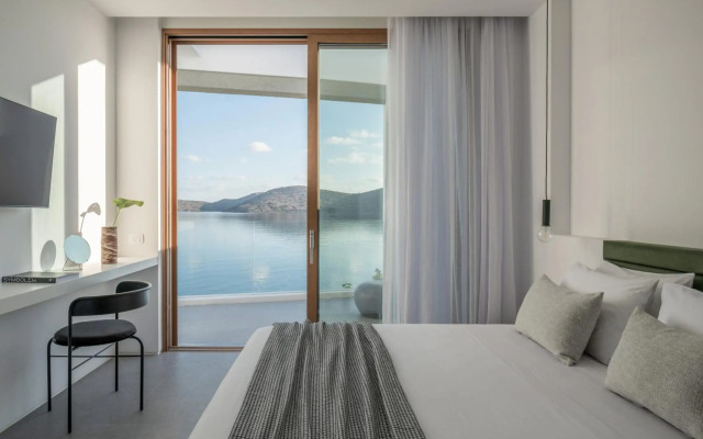 Villa Mimaze Minimalist Living