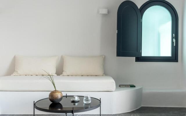 Chelidonia Luxury Suites - Adults Only