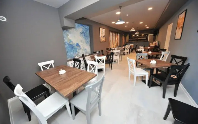 Cosmos Cuisine Guest House