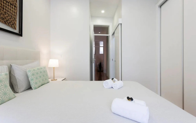 Alfama Spacious 2-Bed Near Feira Da Ladra