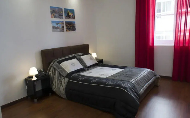 Season's Hostel & Guest House