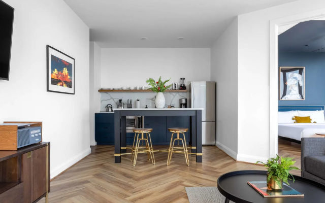 Mint House Dallas Downtown by Kasa