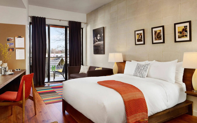 Heywood Hotel