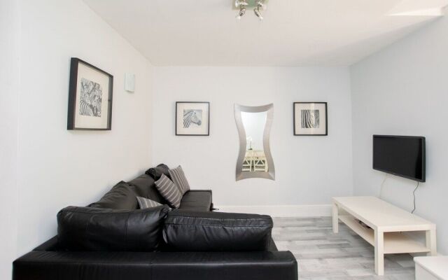 Large Garden Apartment Central Bristol