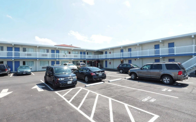 Seashire Inn & Suites