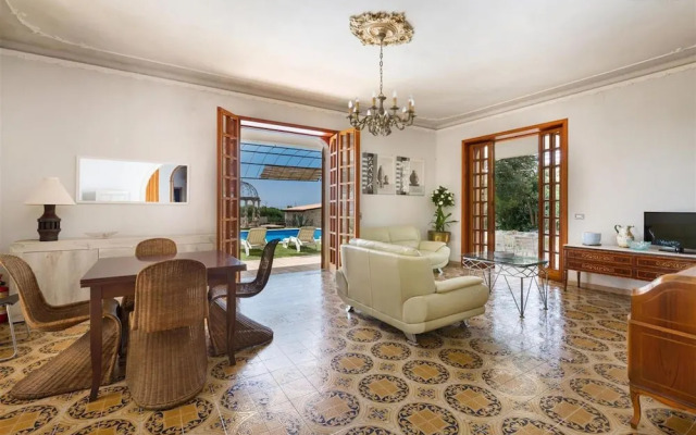 676 Villetta con Piscina a Porto Cesareo