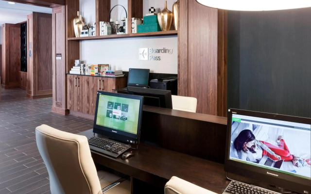 Courtyard by Marriott Richmond Downtown