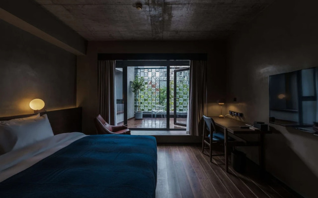 Neobridge Hotel