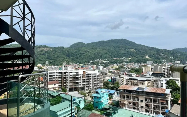 The oh so Sexy Triple Penthouse-rare 3-5br 188m2