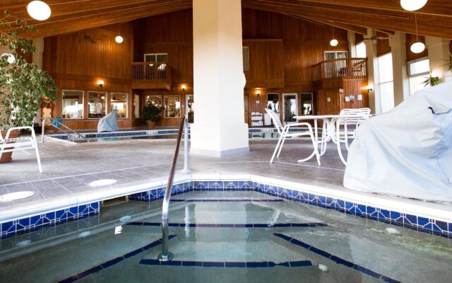 Ten Pin Inn & Suites