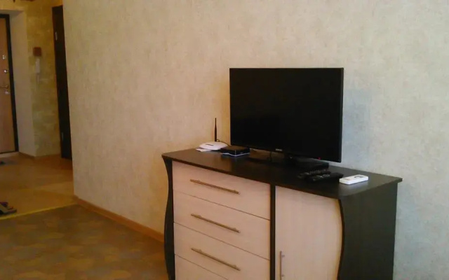 Меблированные комнаты One-Bedroom na 30let Pobedy 15d — фото