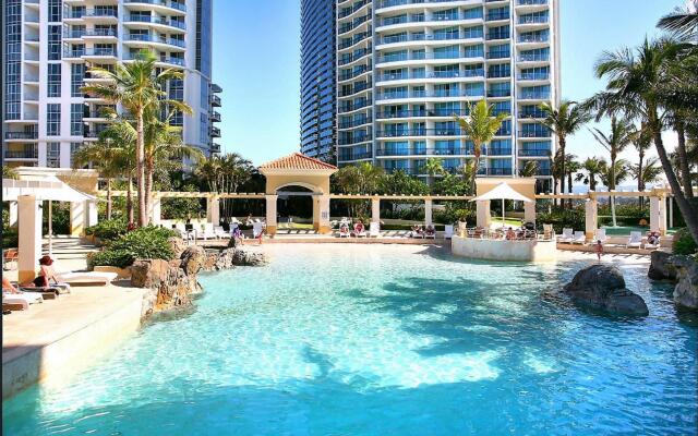 The Towers Chevron Renaissance Holidays Gold Coast