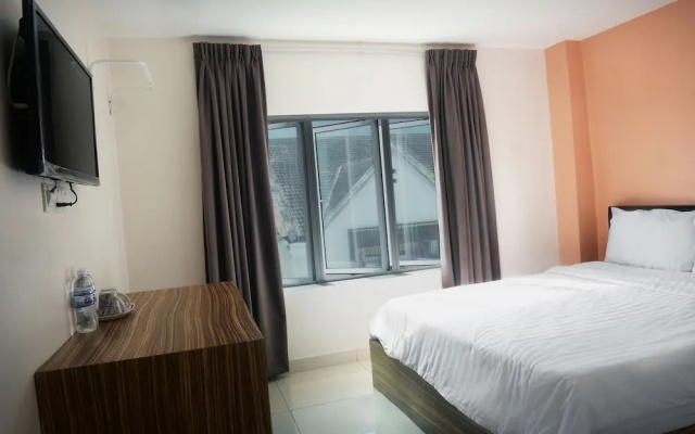 Brezza Hotel Sitiawan