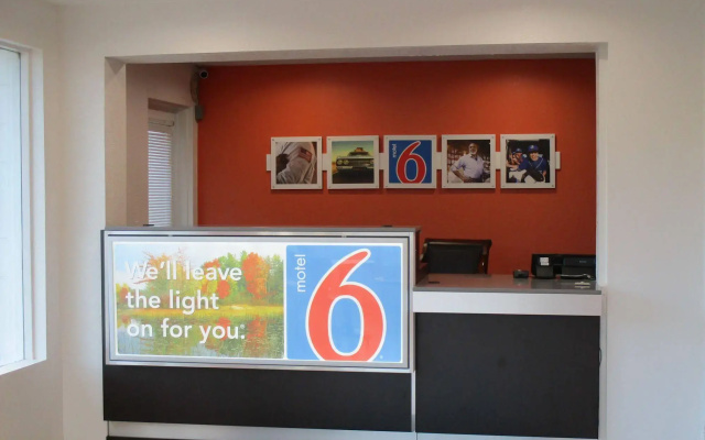 Motel 6 Schenectady, NY