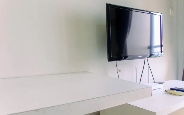 Comfortable and Homey Studio at Serpong Greenview Apartment