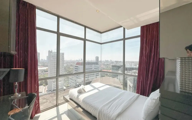 Spacious And Comfortable Living 3Br Apartment At Aryaduta Residence