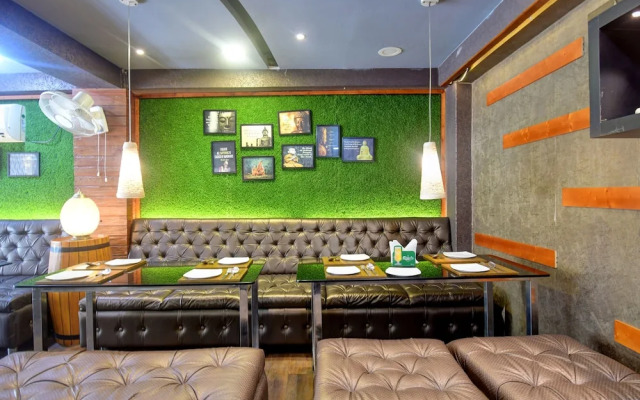 Hotel Grand Palace Banquet by OYO Rooms