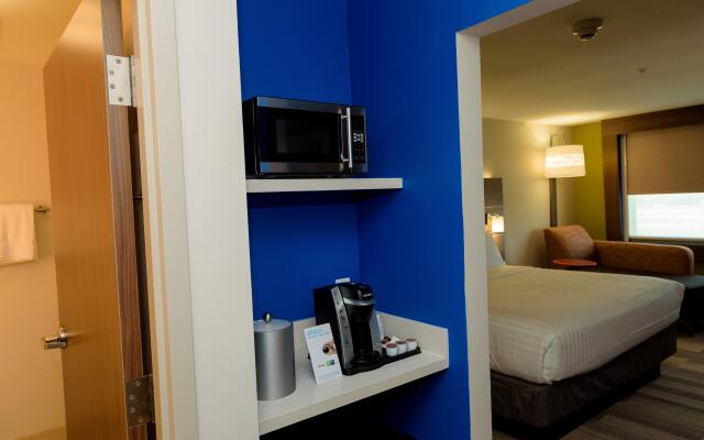 Holiday Inn Express & Suites McKinney - Frisco East by IHG