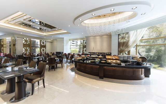 Grande Centre Point Ratchadamri Hotel
