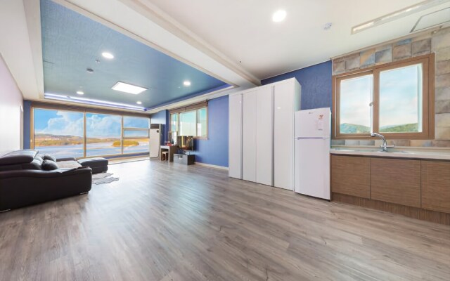 Yeosu Haetteurak Pension