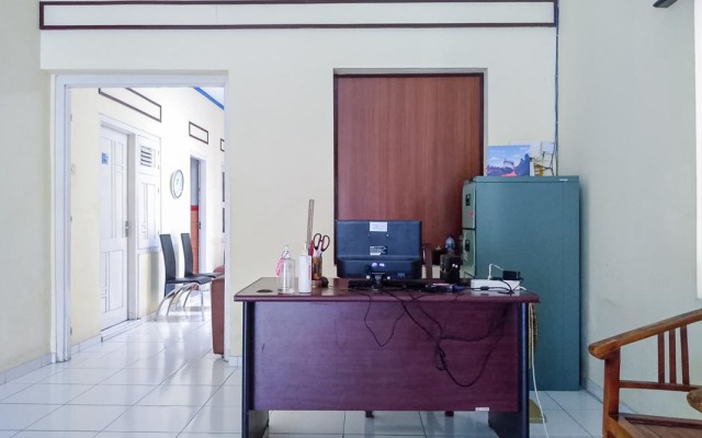 RedDoorz Syariah @ Griya Soeratin Pacitan