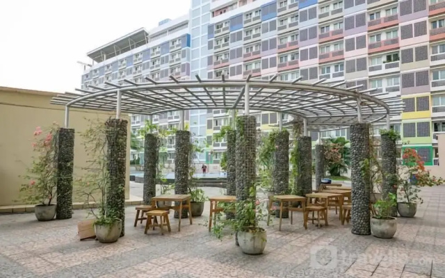 Neutral Cozy Stay Studio Apartment At Margonda Residence 1