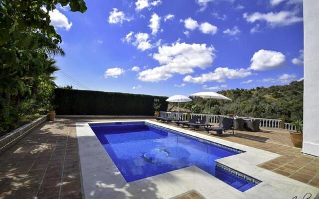 Exquisite villa near beach with Heated pool