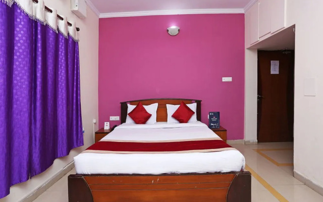 OYO Flagship 4877 Aradhya residency
