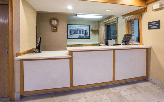 Super 8 by Wyndham Remington